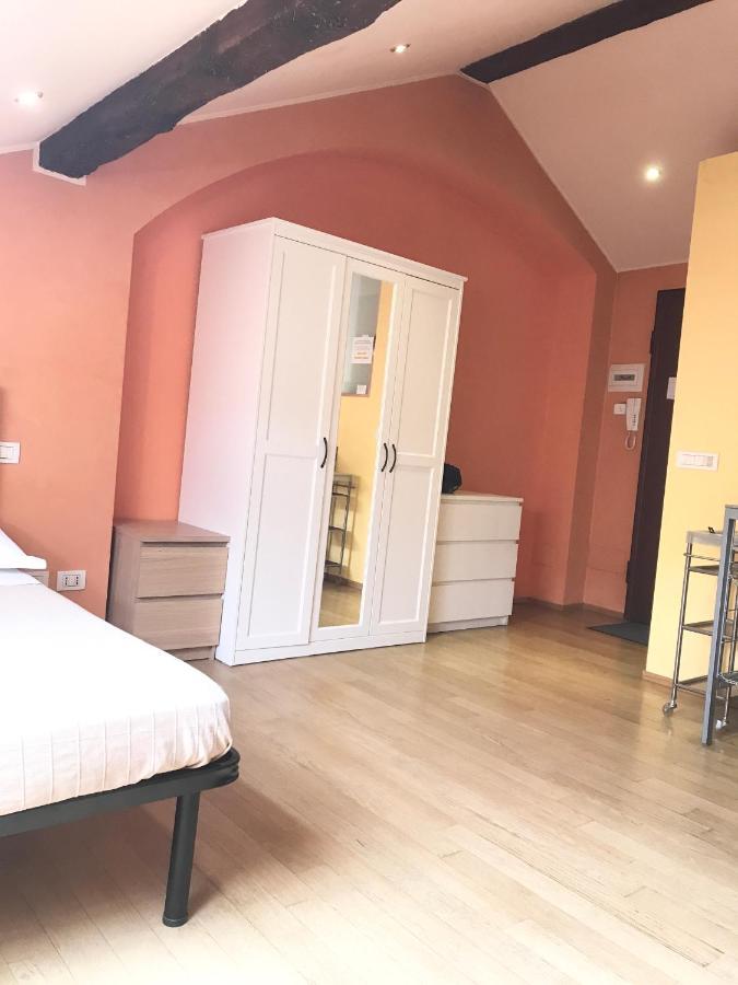 شقة Casa Cairoli ميلان الغرفة الصورة